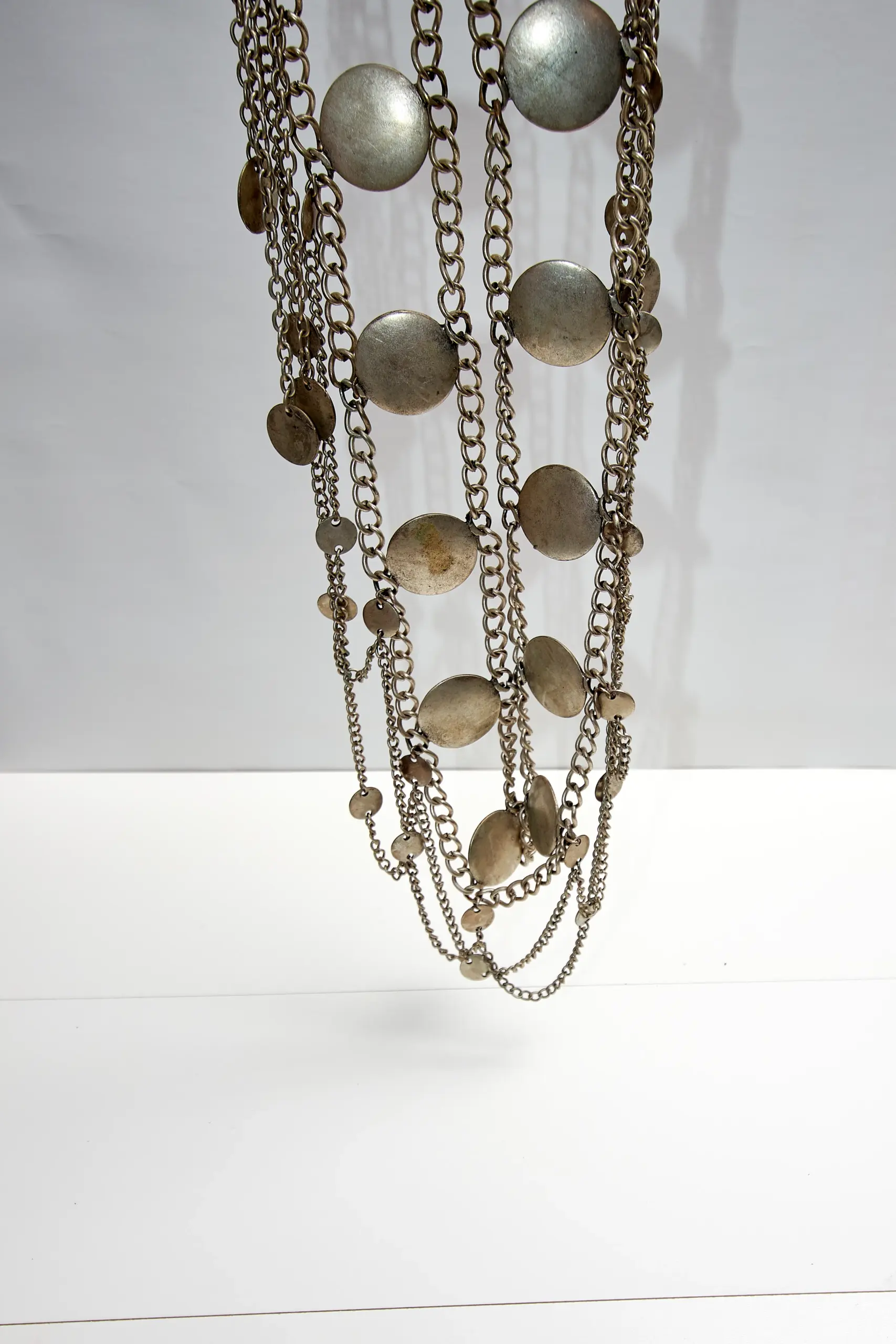 Centură cu monede în ton argintiu - imagine 2