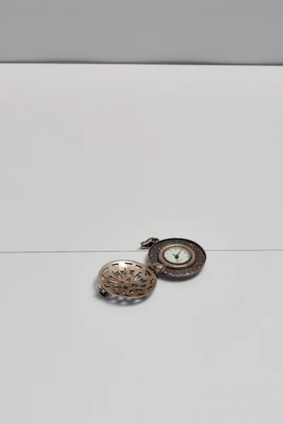 Ceas pendant vintage din argint