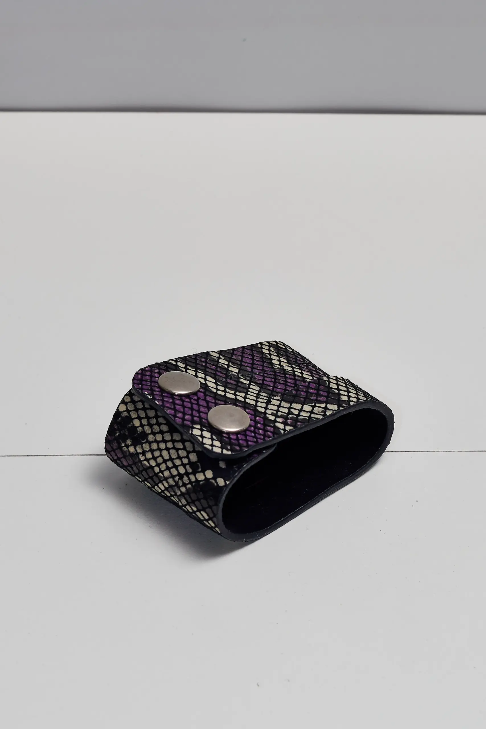 Brățară din piele cu capse - imagine 2