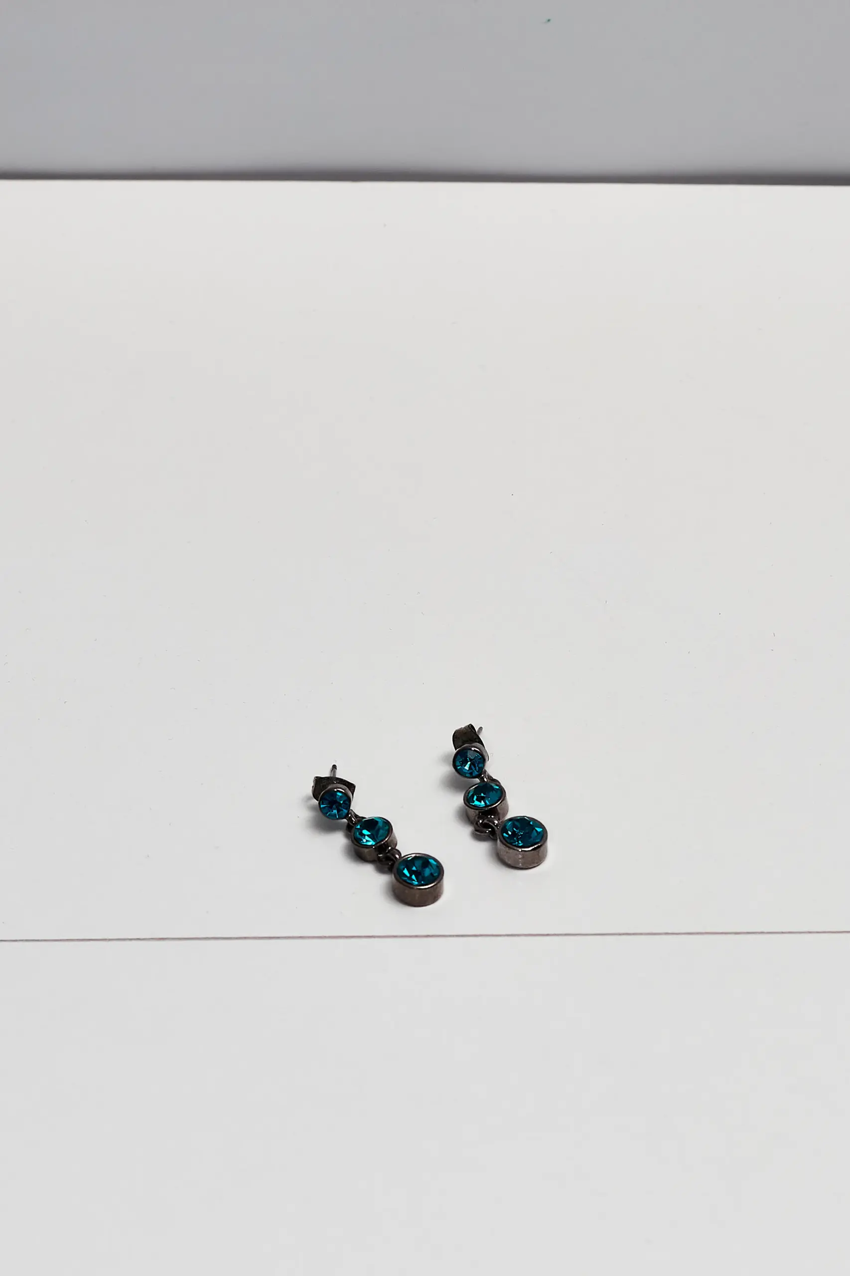 Cercei cu cristale în stil vintage - imagine 2