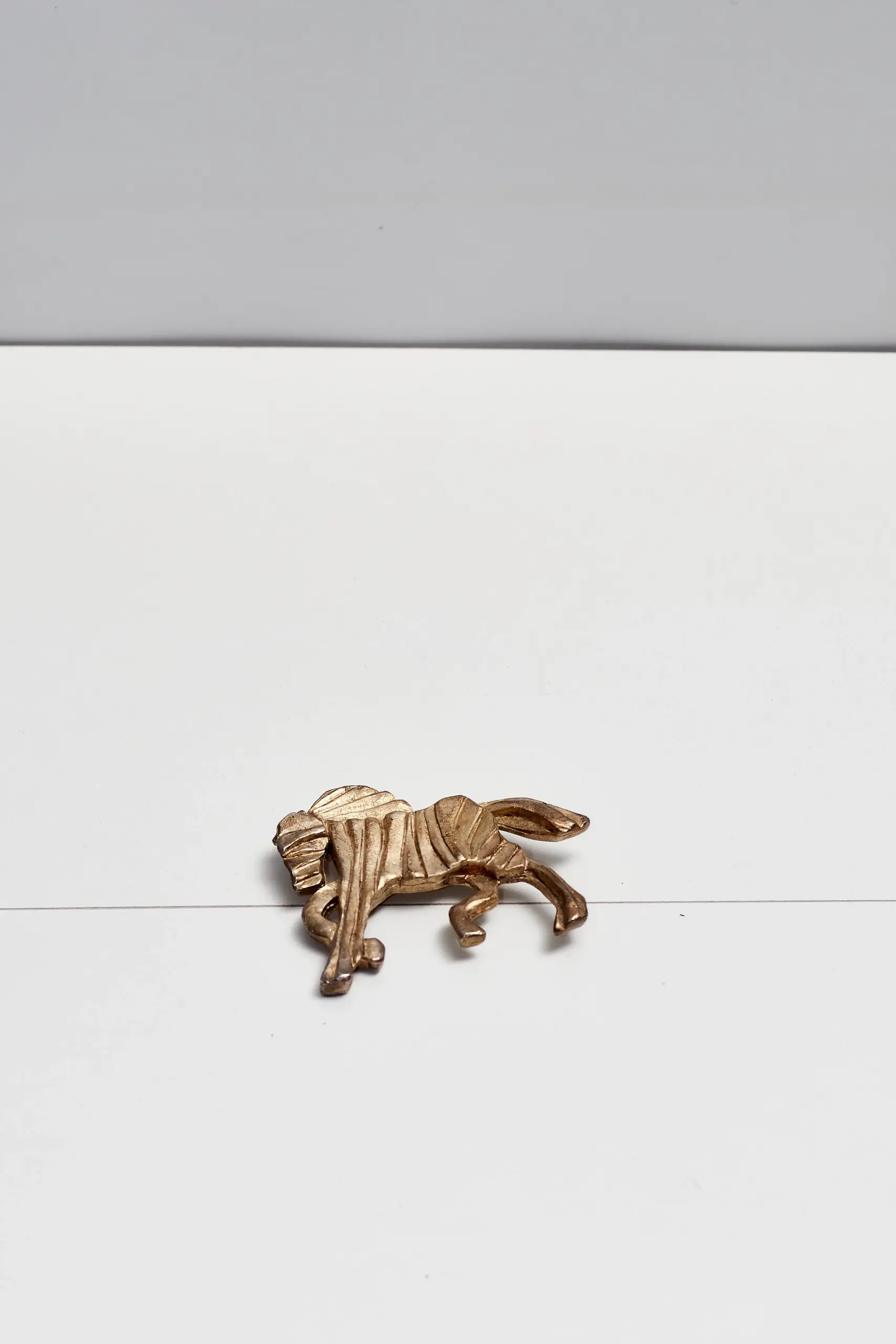 Brosă modernistă vintage cal