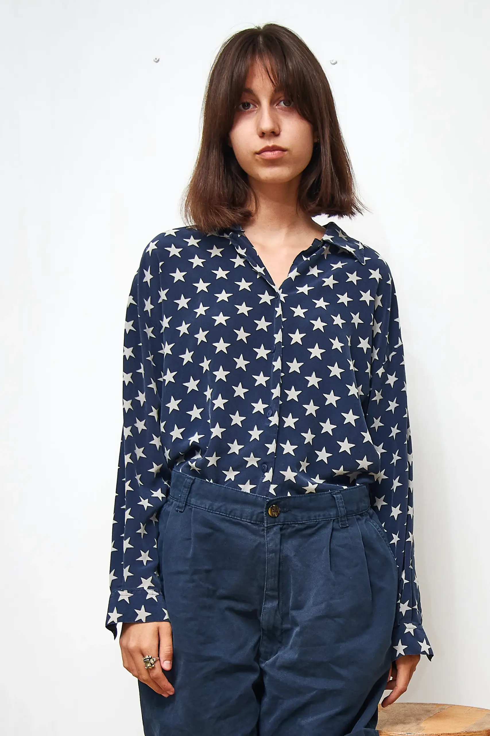 Cămășă de mătase vintage cu stele, mărime L - imagine 3