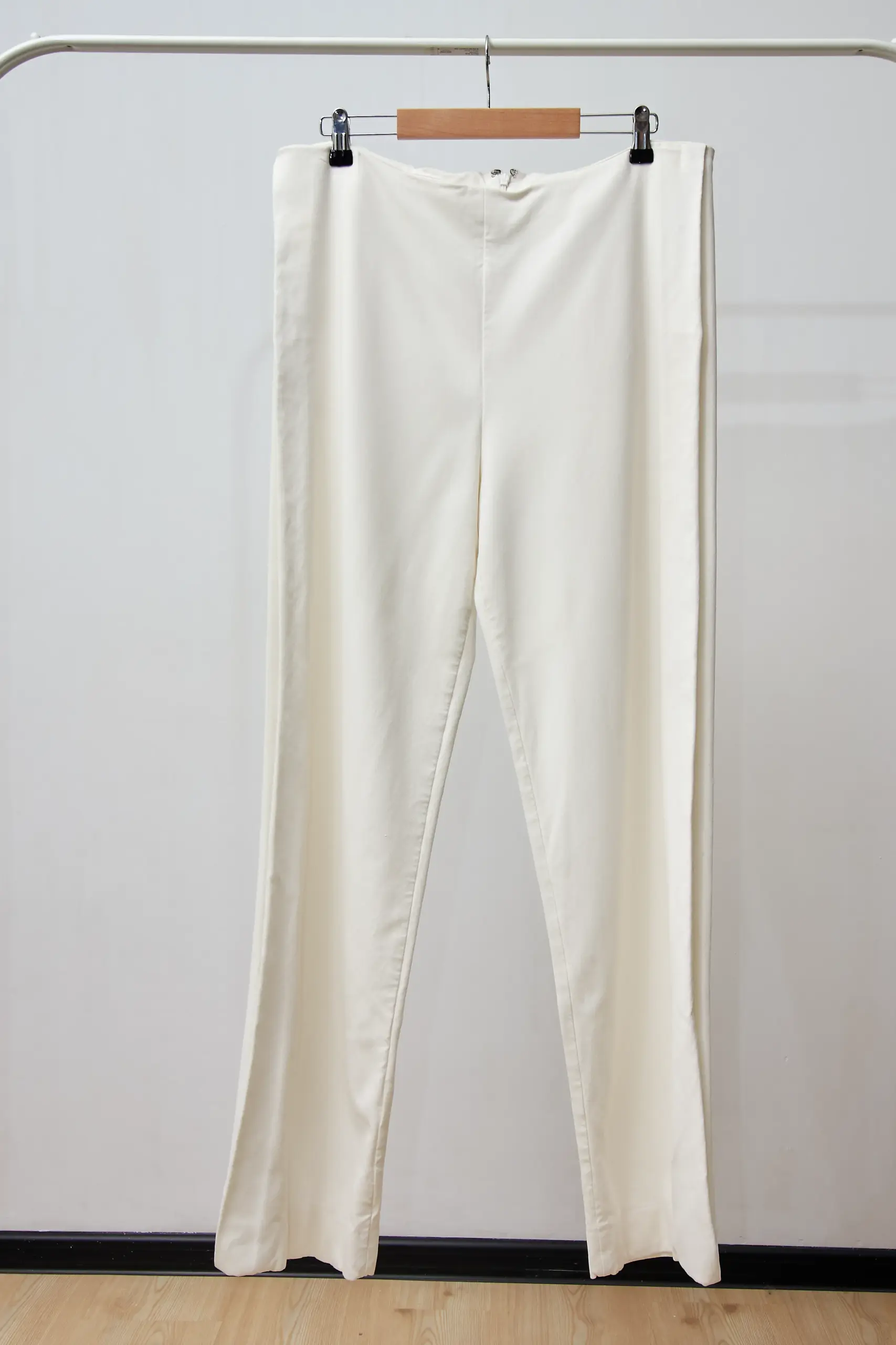 Pantaloni albi COS, marime EU 44/L - imagine 2