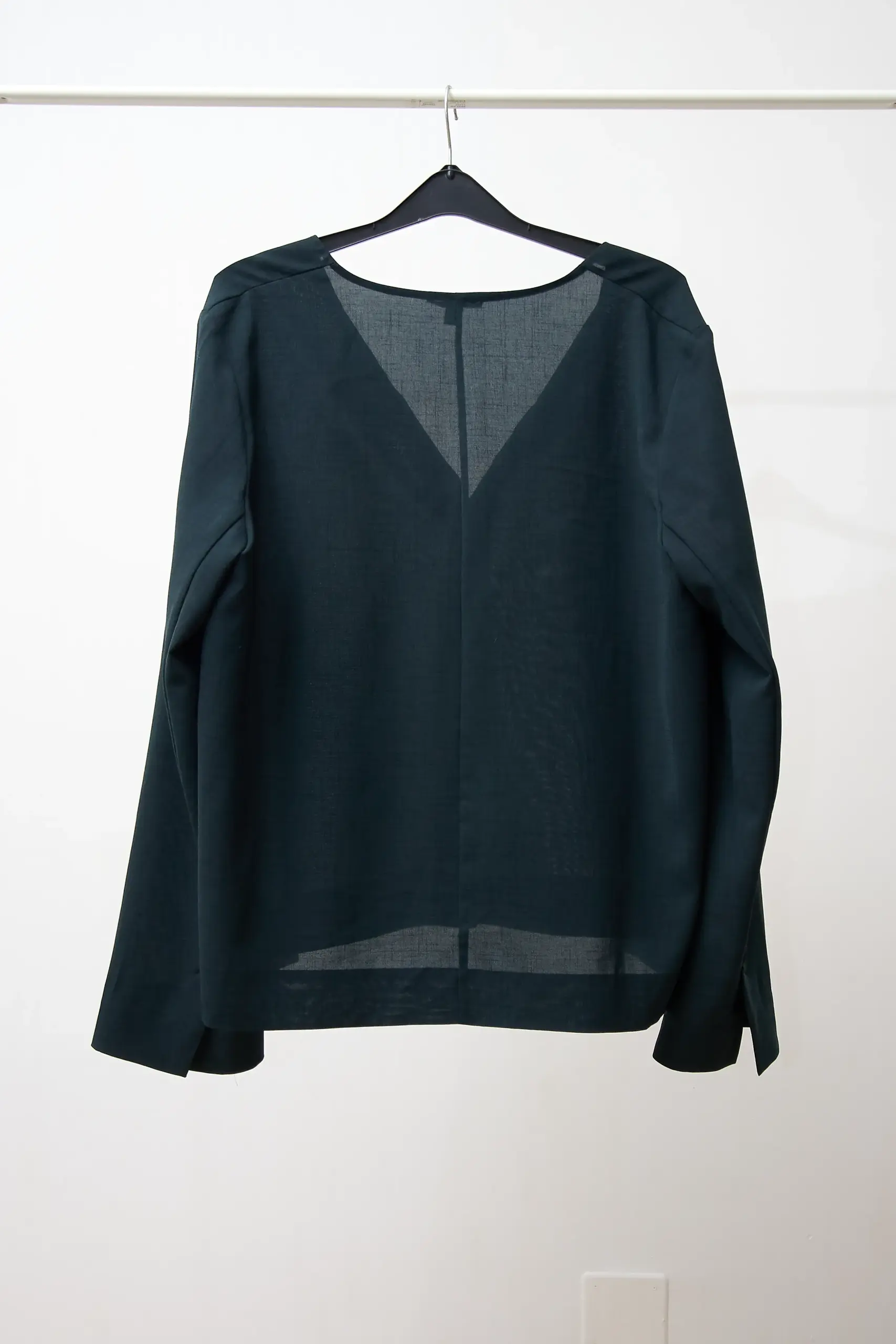 Cămășă COS verde pădure, mărime EU 44/L - imagine 2