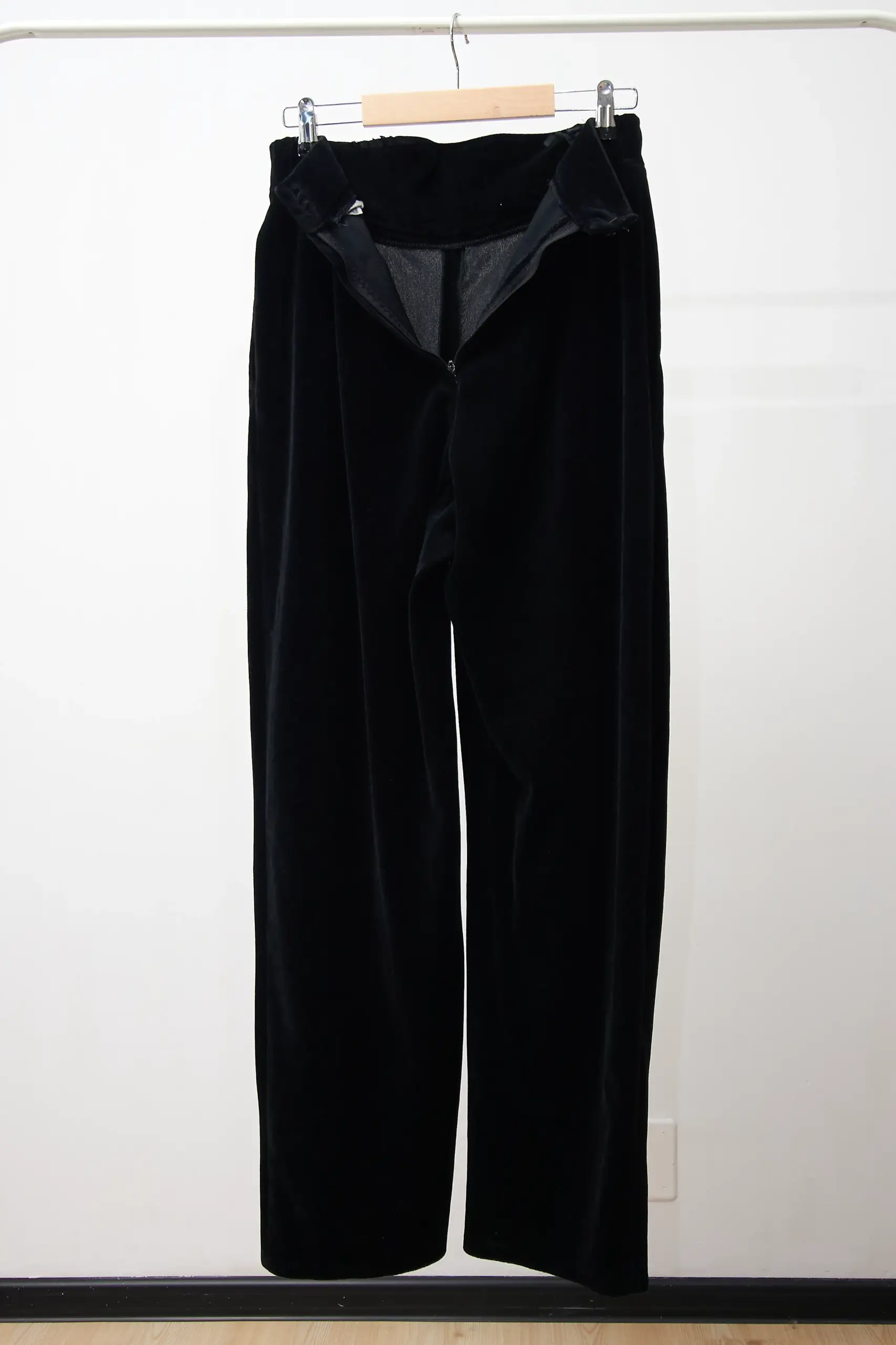 Pantaloni din catifea vintage negri, marimea EU 38/M - imagine 4