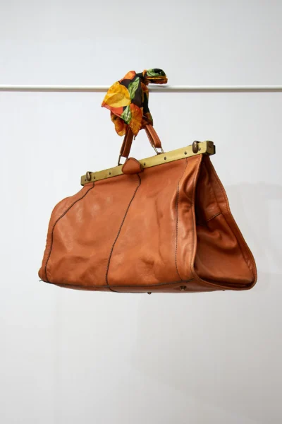 Geantă de doctor din piele vintage cu ramă de alamă