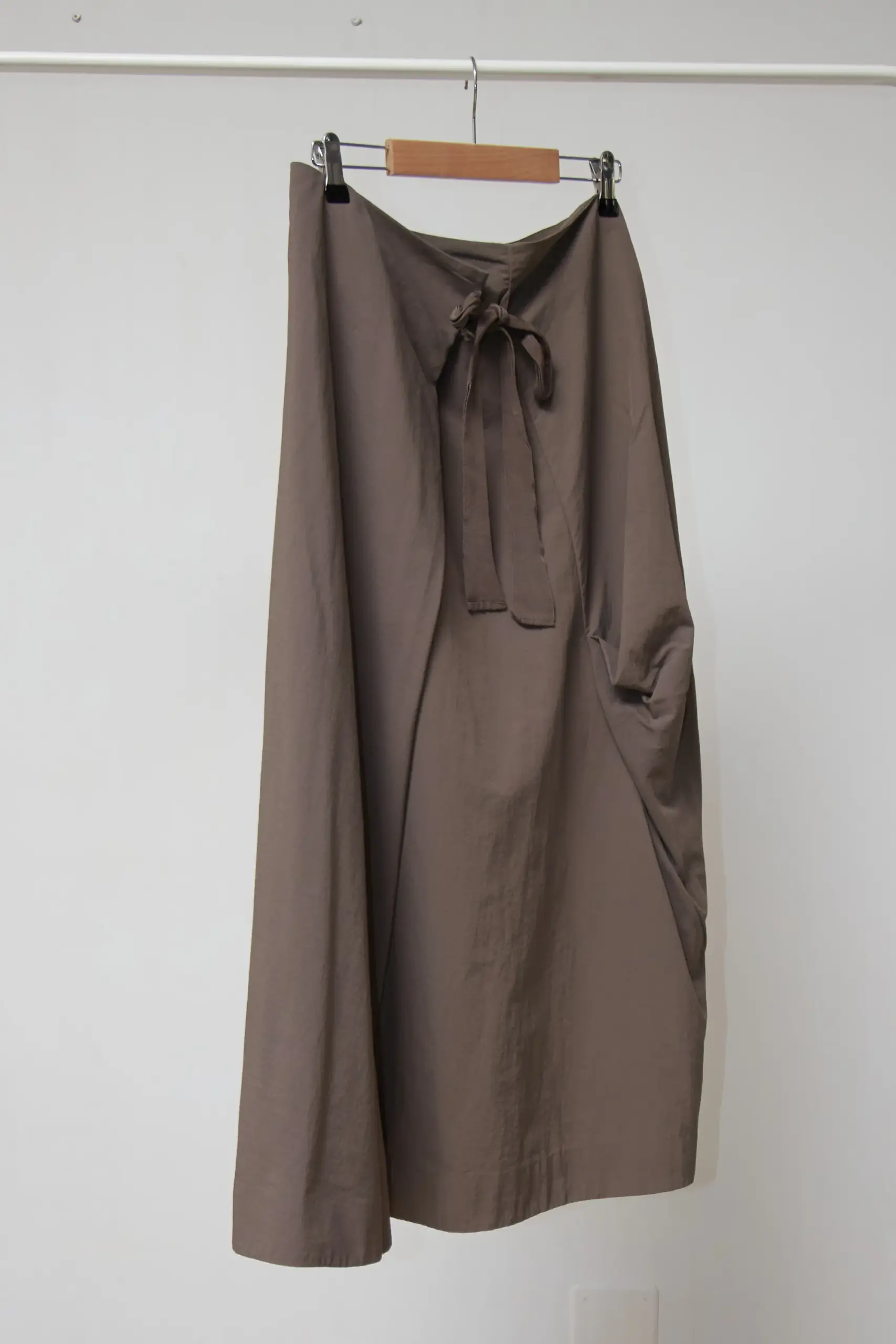 Fustă din nylon COS cu buzunare, EU 44/L