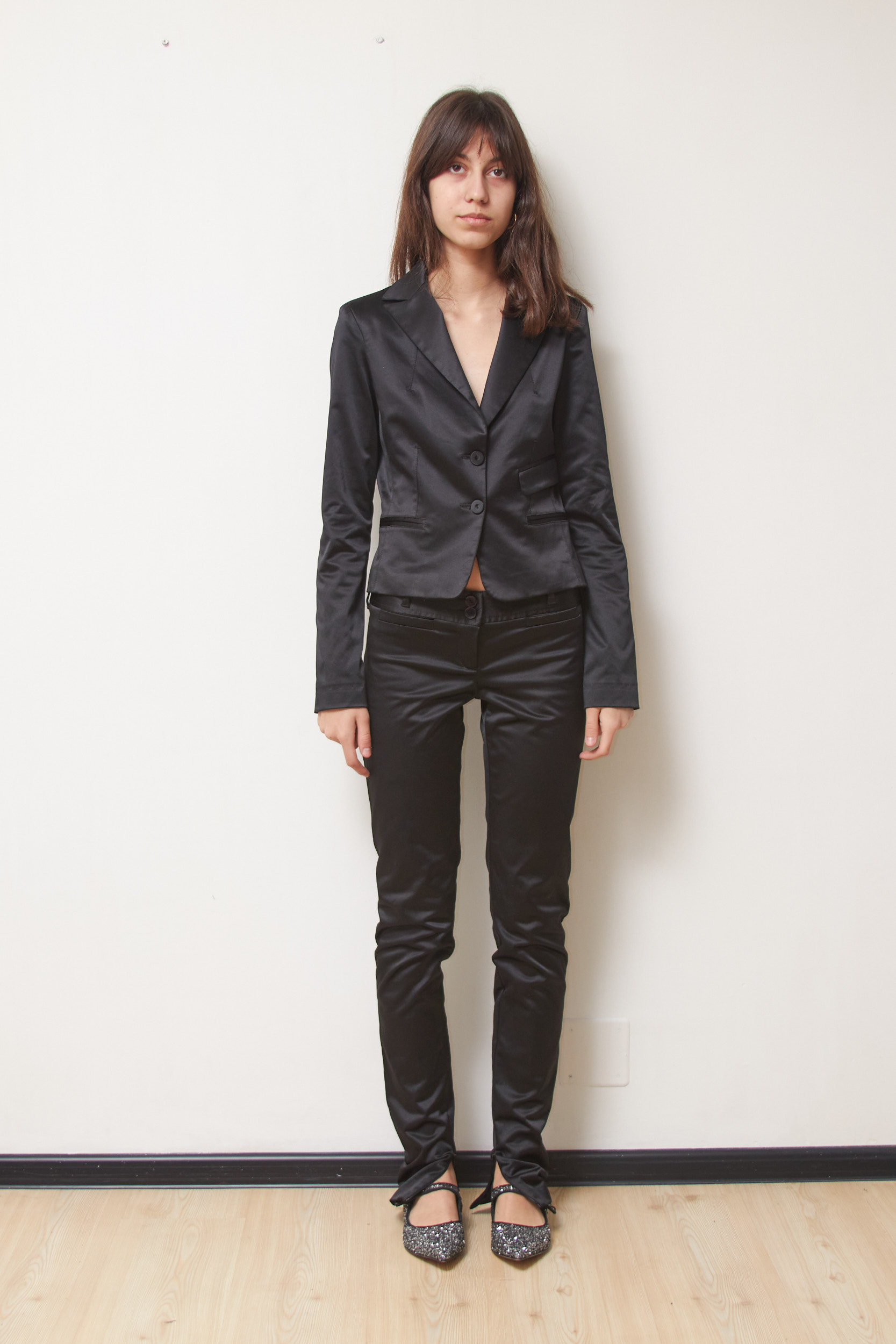 Costum Imperial Satin – Blazer Cambrat și Pantaloni Slim, S (Fit XS)