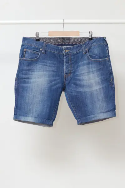 Pantaloni Scurți Bărbați Armani Jeans (AJ) – Denim Albastru & Manșetă Rulată W38 / XL