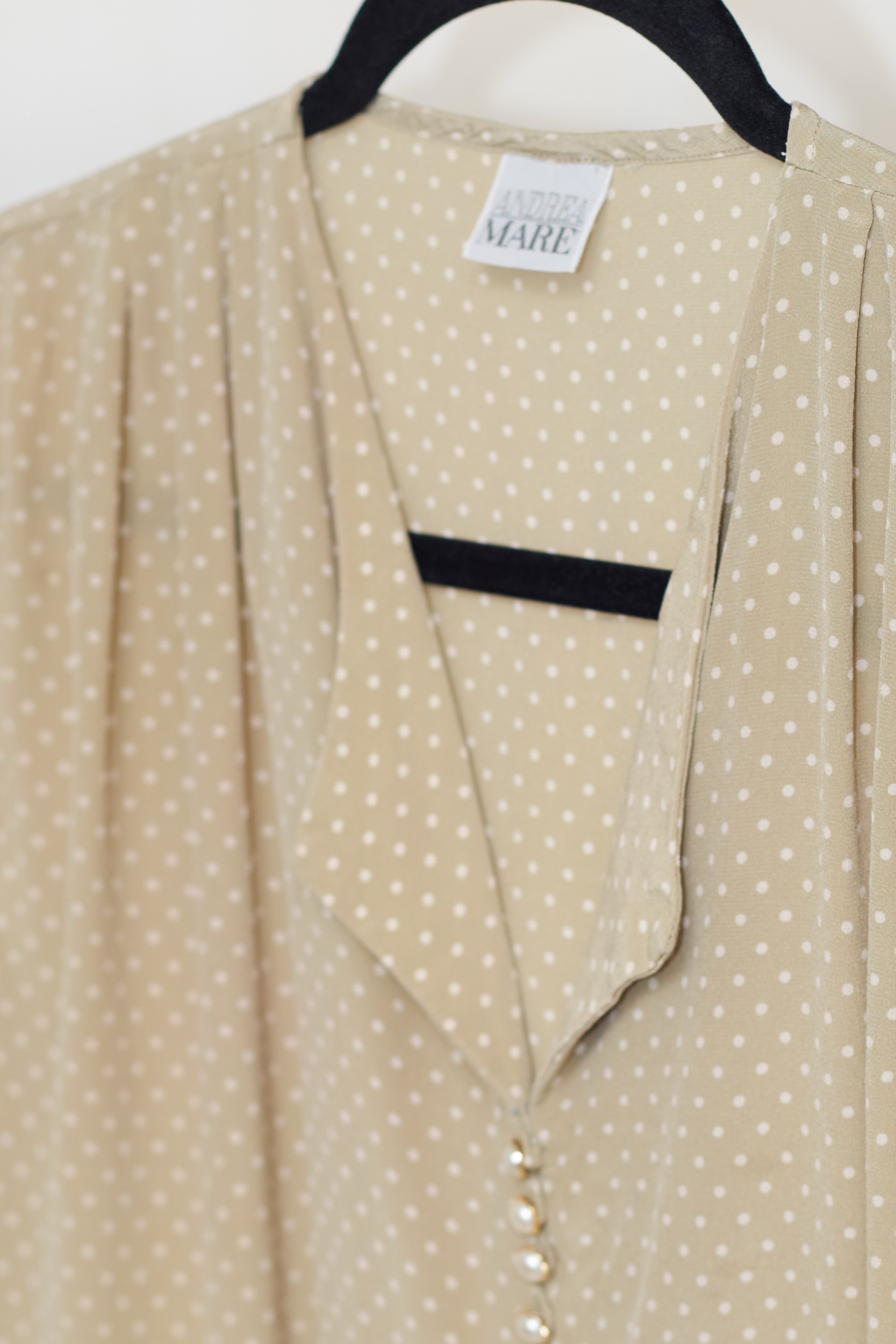 Cămașă Andrea Maré – 100% Mătase Naturală cu Imprimeu Polka Dots și Nasturi Perlați - L - imagine 5