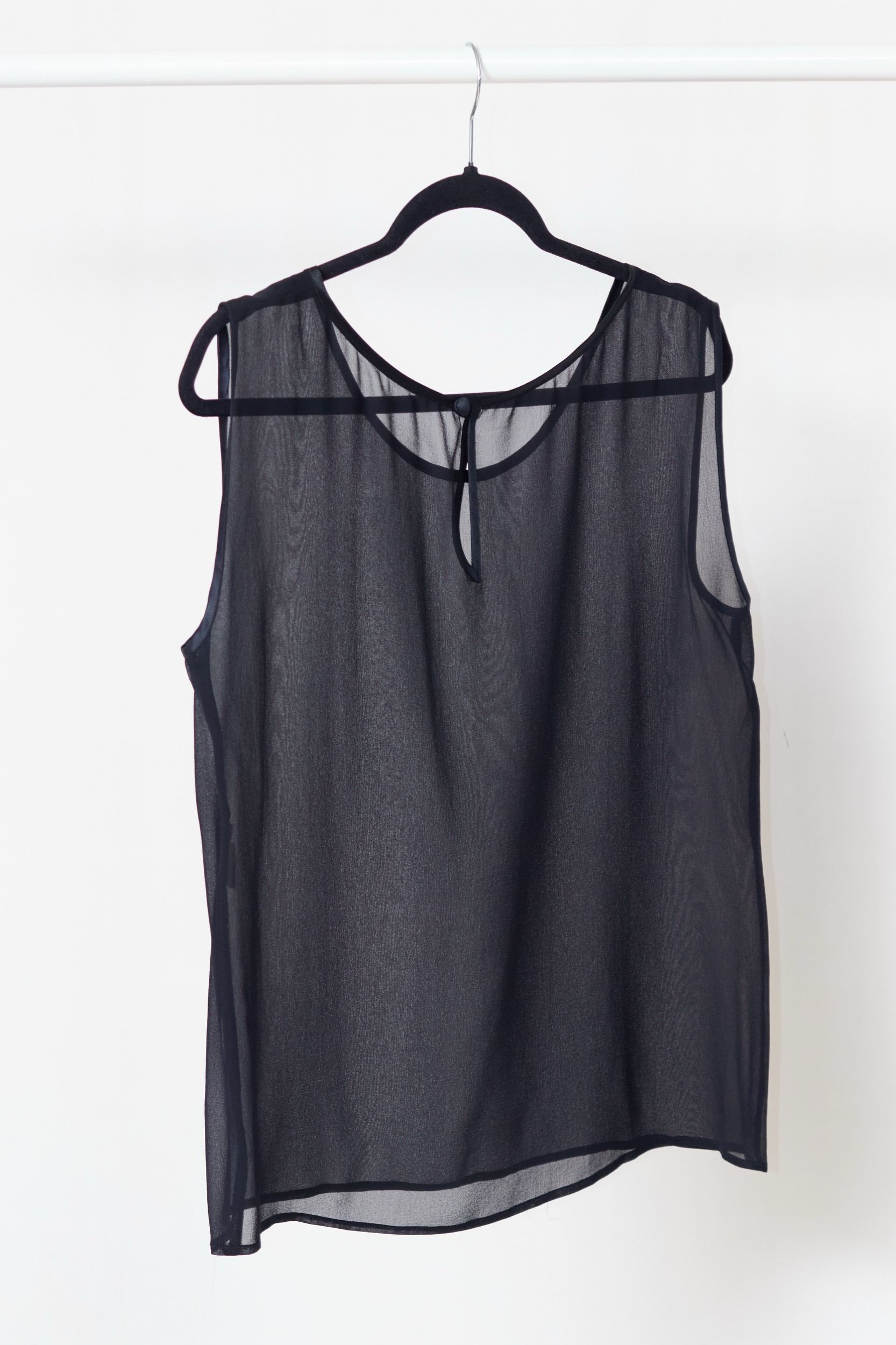 Top Elegant din 100% Mătase Chiffon – Negru Clasic Button M/L - imagine 4