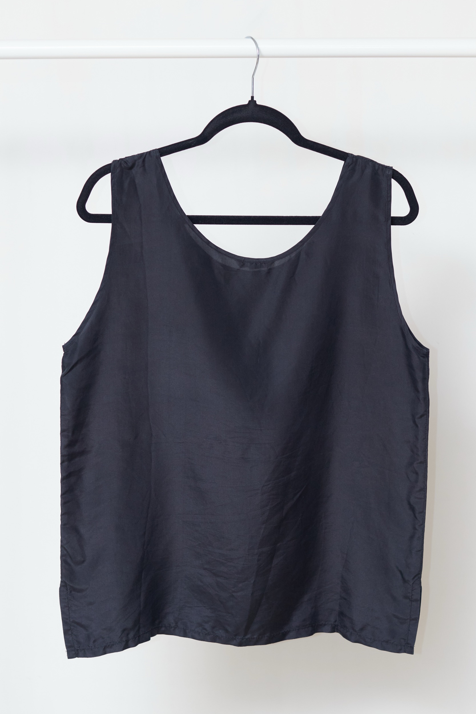 Top Minimalist din 100% Mătase Satinată – Negru Clasic M - imagine 5