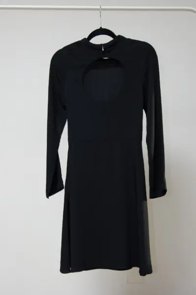 Rochie Neagră (LBD) &Other Stories