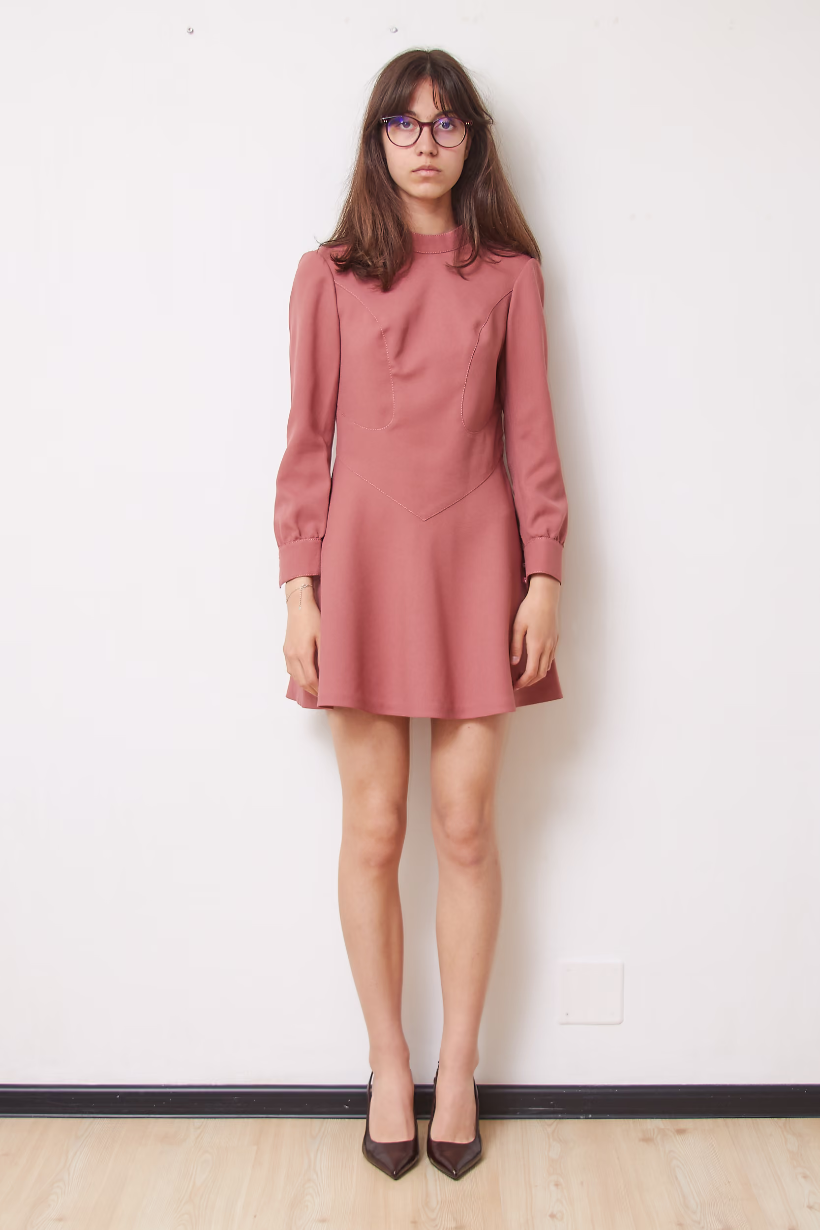 Rochie Vintage Mini Roz Prăfuit cu Croială Structurală și Guler Ridicat, Mărime XS