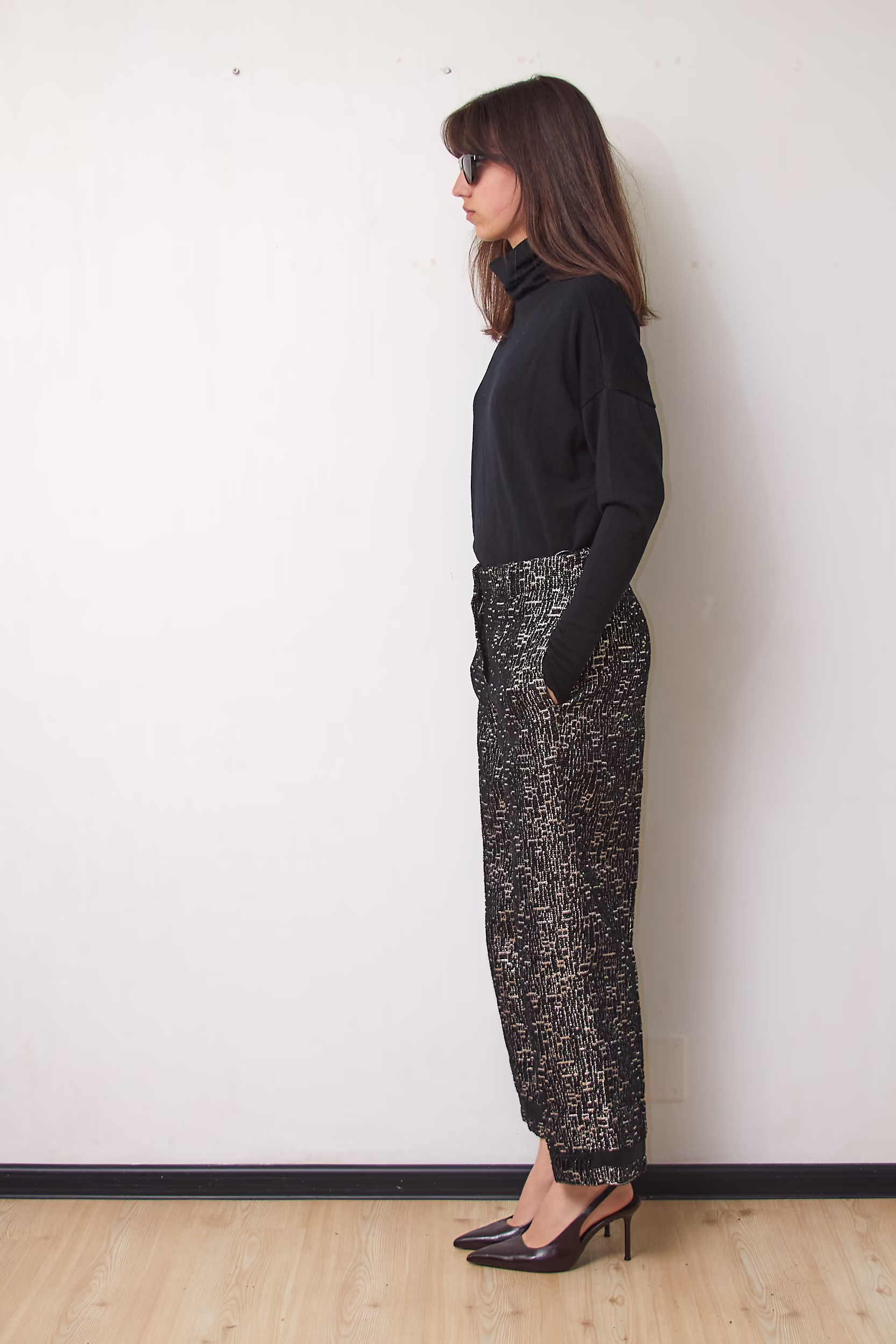 Pantaloni Premium 'S Max Mara Cropped din Tweed Bouclé Negru cu Fir Auriu, M - imagine 3