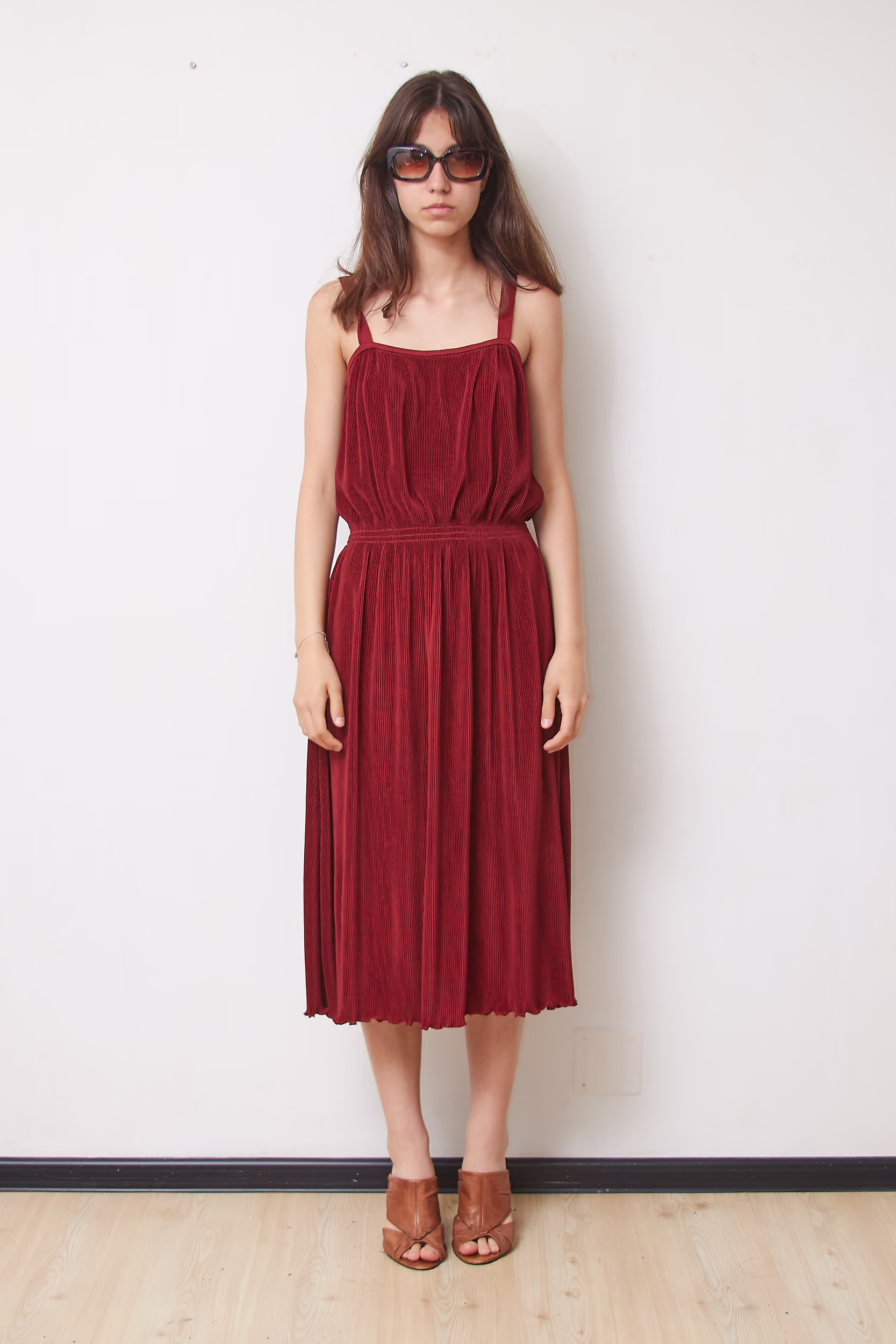 Rochie Vintage Romy Midi Plisată pe Bretele Roșu Burgund, Mărime S - imagine 2