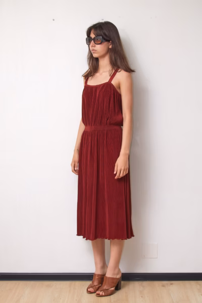 Rochie Vintage Romy Midi Plisată pe Bretele Roșu Burgund, Mărime S