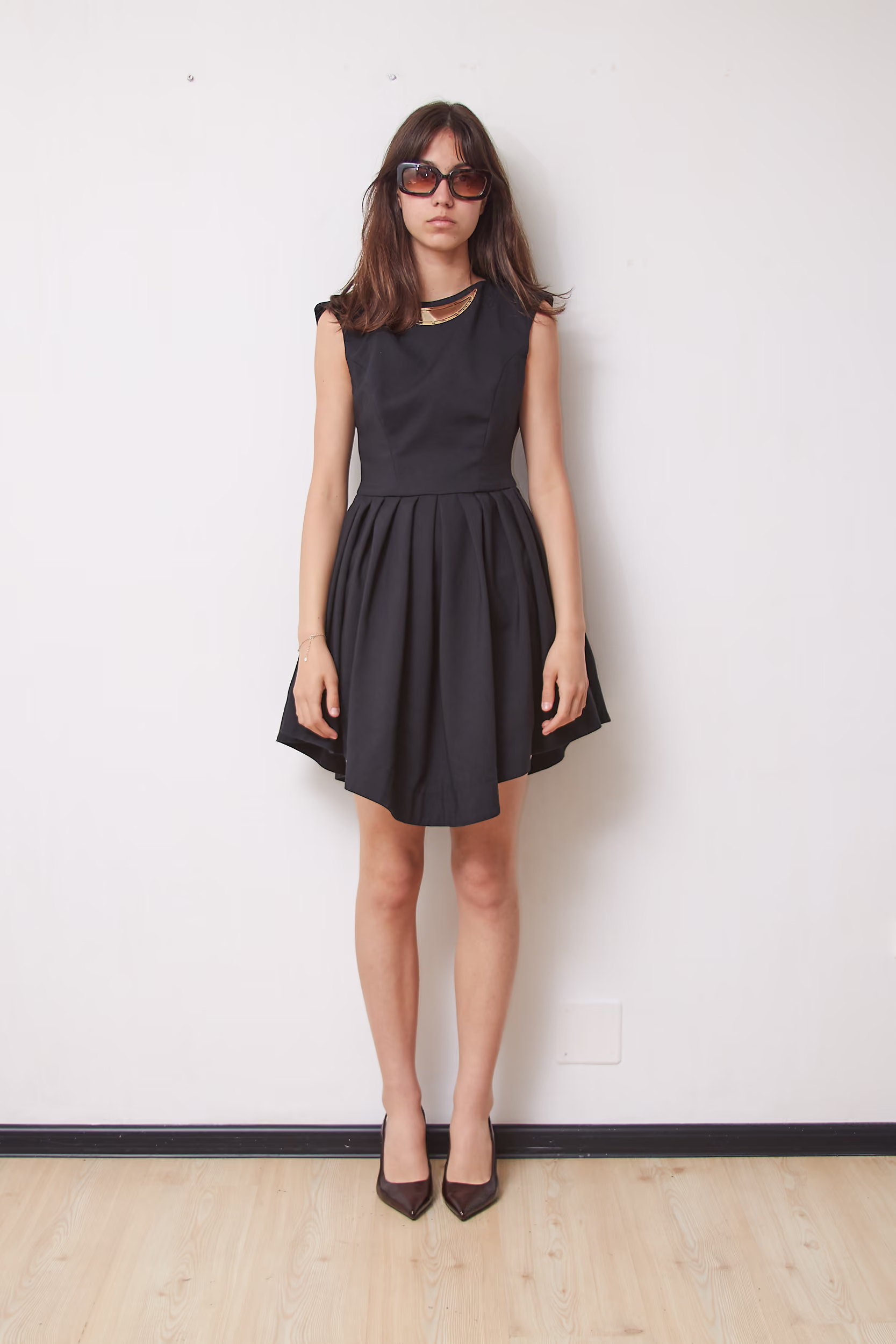 Rochie Premium Mangano Cocktail Cloche Negră cu Detaliu Metalic Auriu, Mărime S - imagine 2