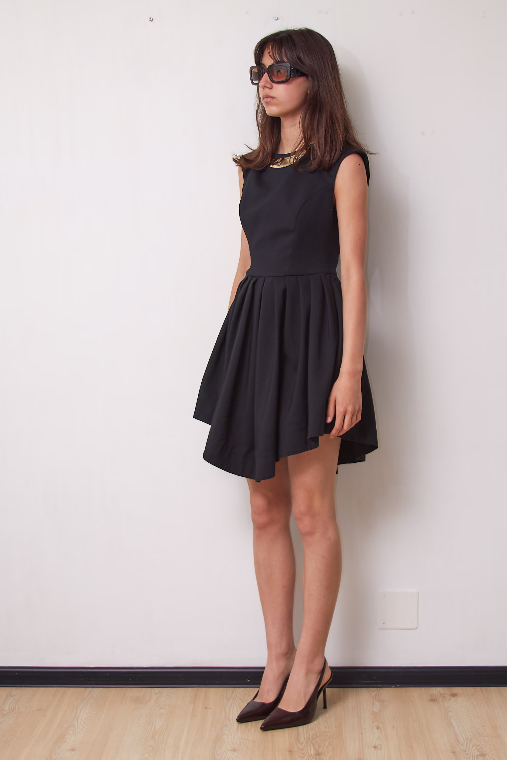Rochie Premium Mangano Cocktail Cloche Negră cu Detaliu Metalic Auriu, Mărime S