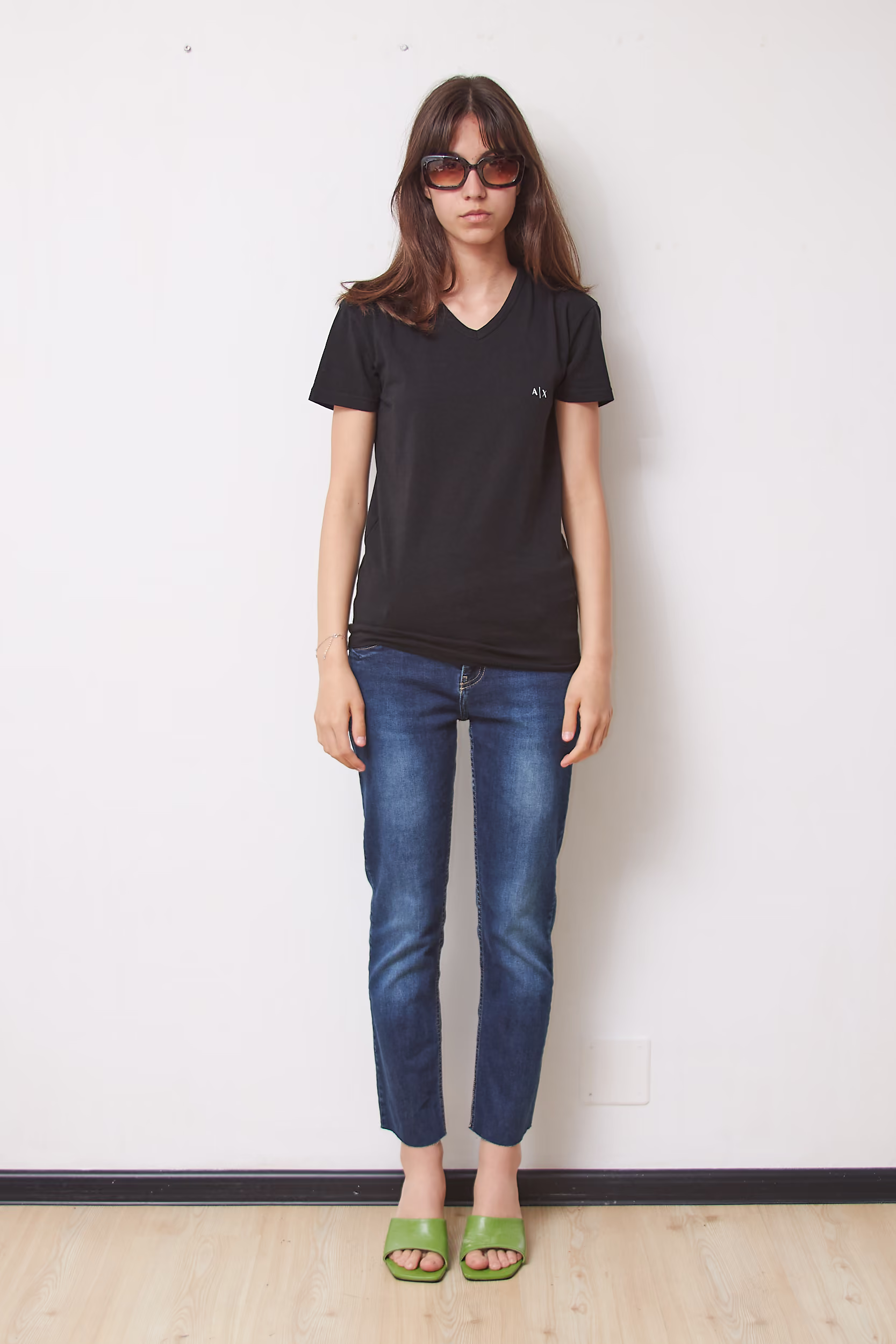 Tricou Armani Exchange Underwear Negru cu Decolteu în V și Logo, Mărime S - imagine 2