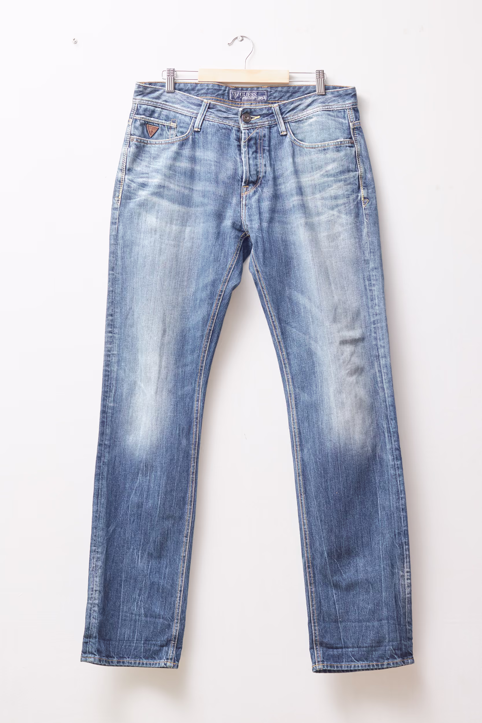 Blugi Guess Los Angeles din Denim Rigid 100% Bumbac, Croială Dreaptă, Spălare Vintage Blue - Guess - L/XL