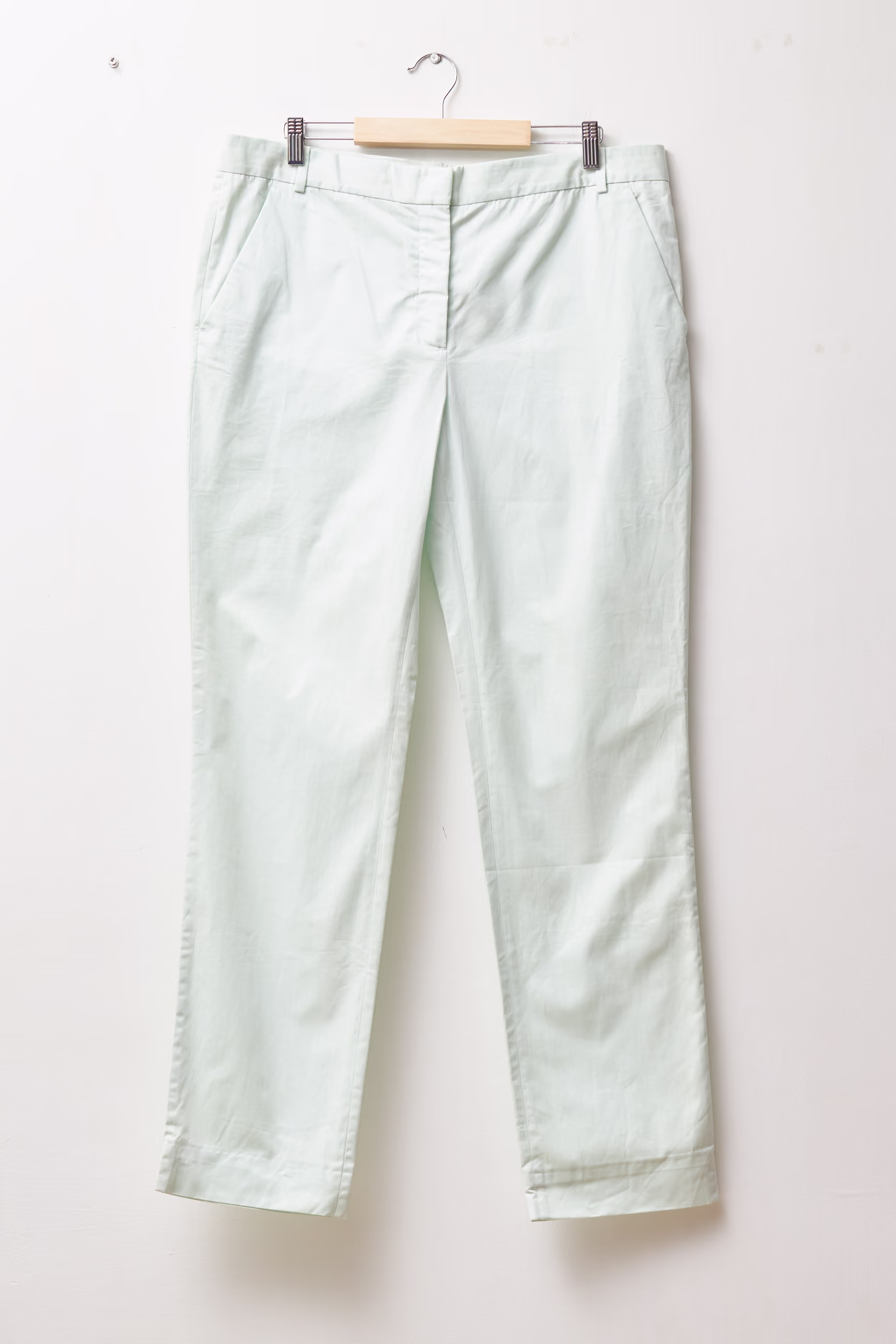 Pantaloni Pantaloni Chino Noi cu Etichetă Mint-Green din Poplin de Bumbac 100% - COS - L
