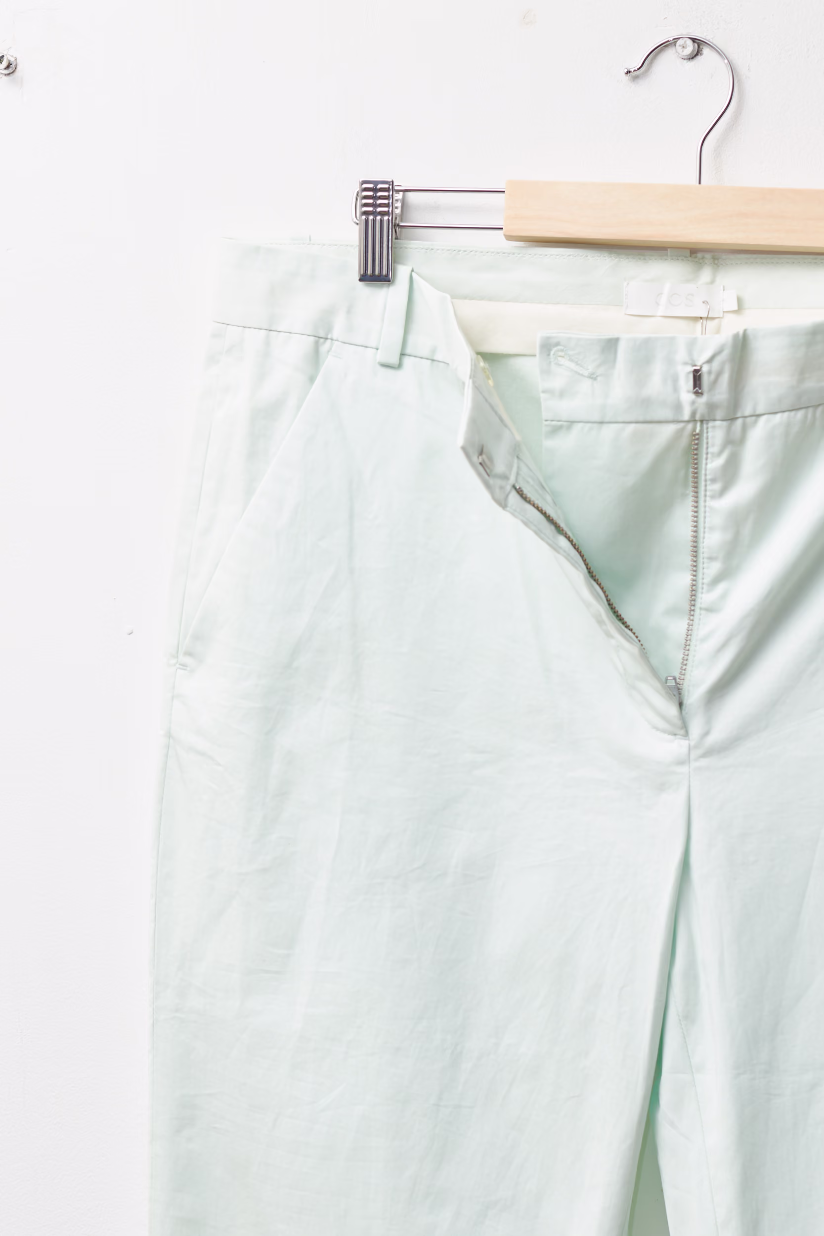 Pantaloni Pantaloni Chino Noi cu Etichetă Mint-Green din Poplin de Bumbac 100% - COS - L - imagine 4