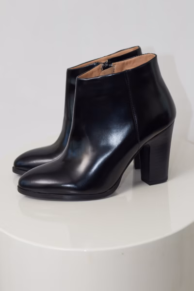 Botine din Piele Naturală Negre V1969